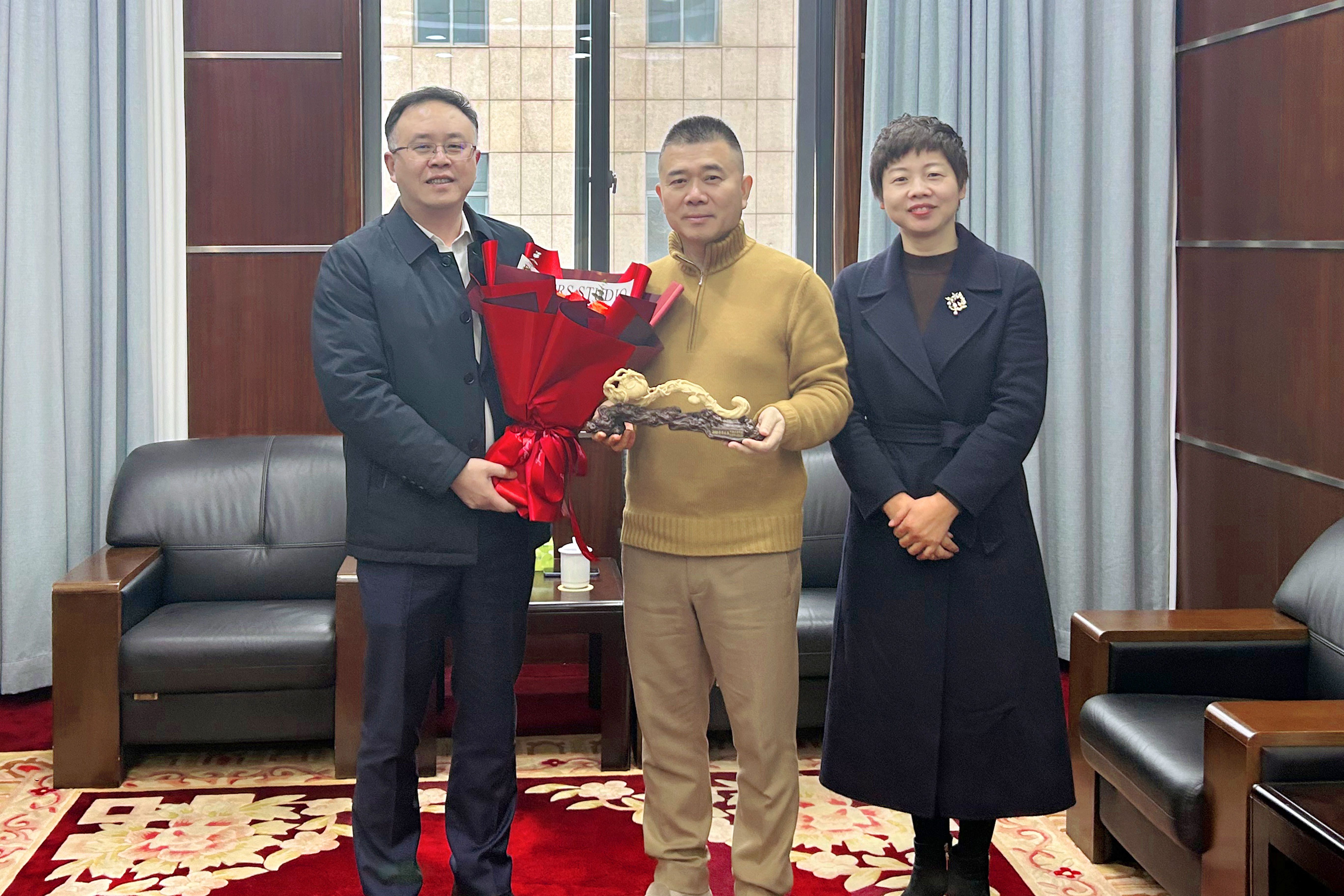 慰问.jpg 慰问.jpg