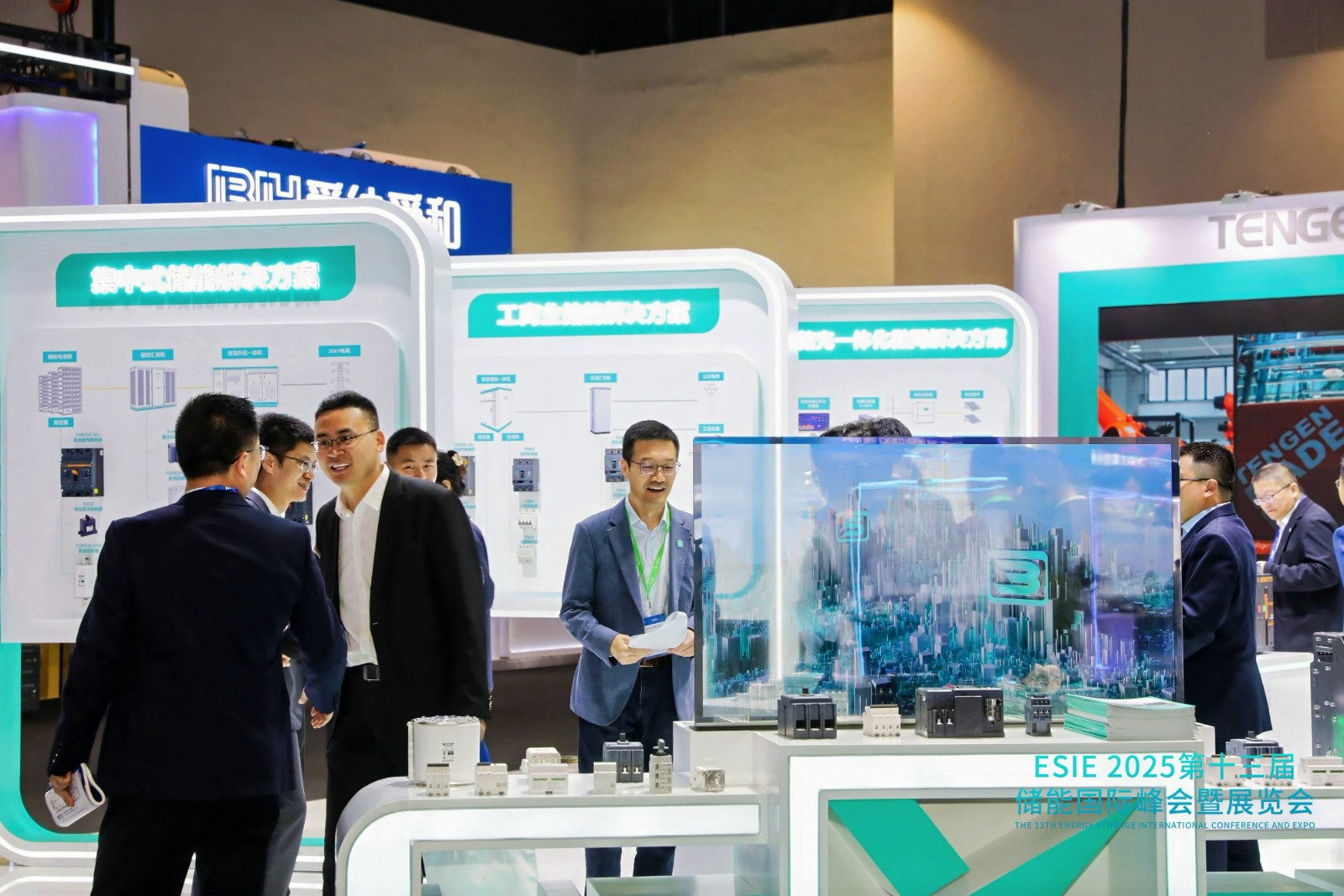 8O5A5168-opq3562033126.jpg undefined